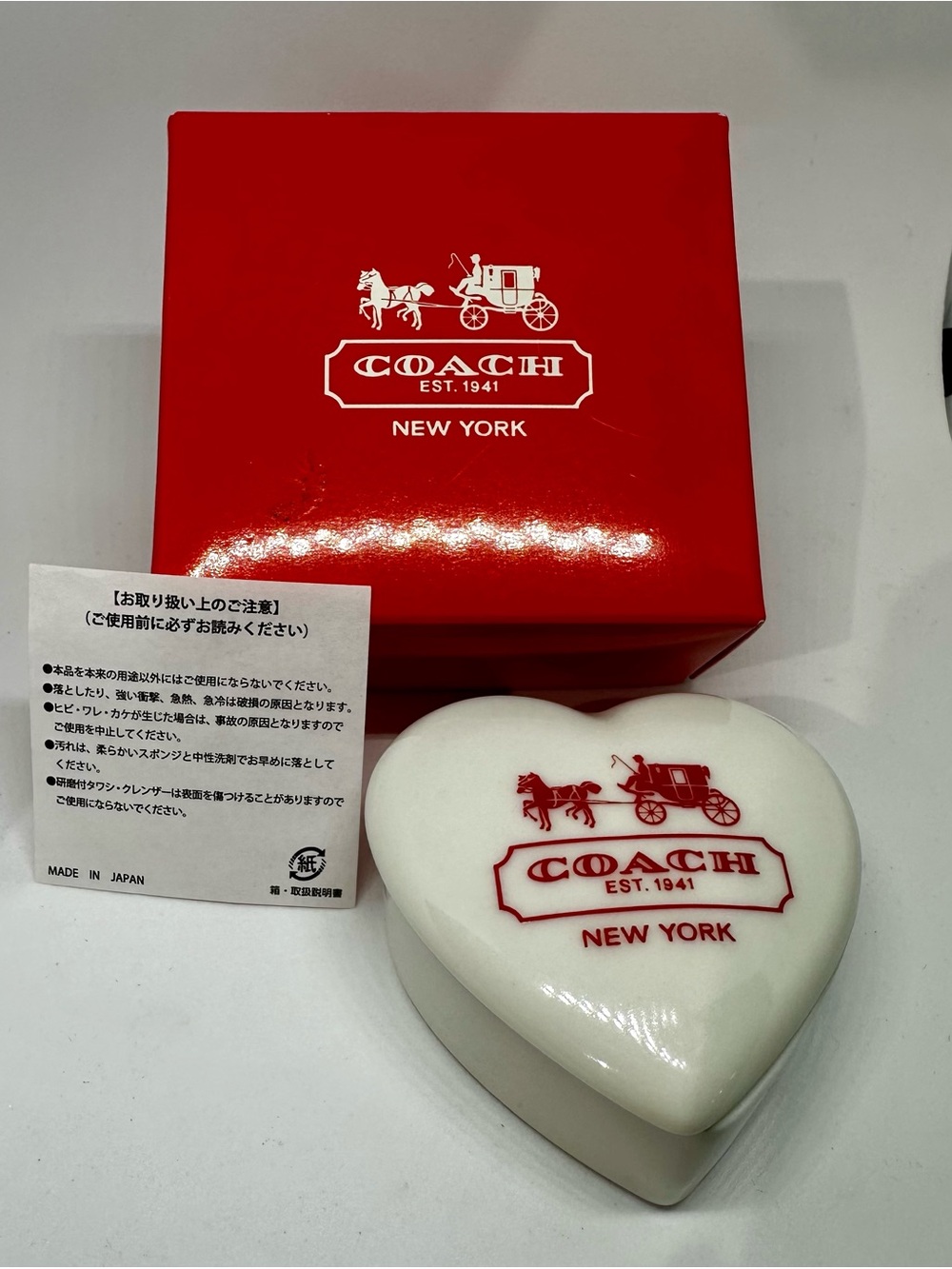 Authentic Vintage COACH Ceramic Heart Trinket Box with Original Presentation Box - Picture 6 of 10